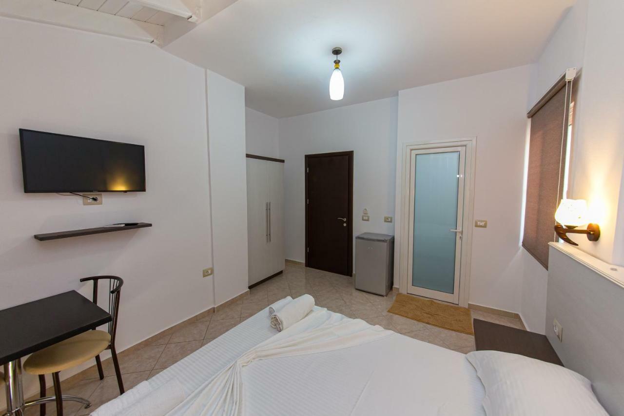 Hotel Mariksel Ksamil Ngoại thất bức ảnh
