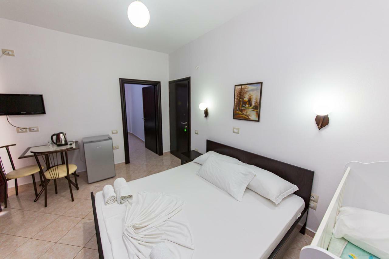 Hotel Mariksel Ksamil Ngoại thất bức ảnh
