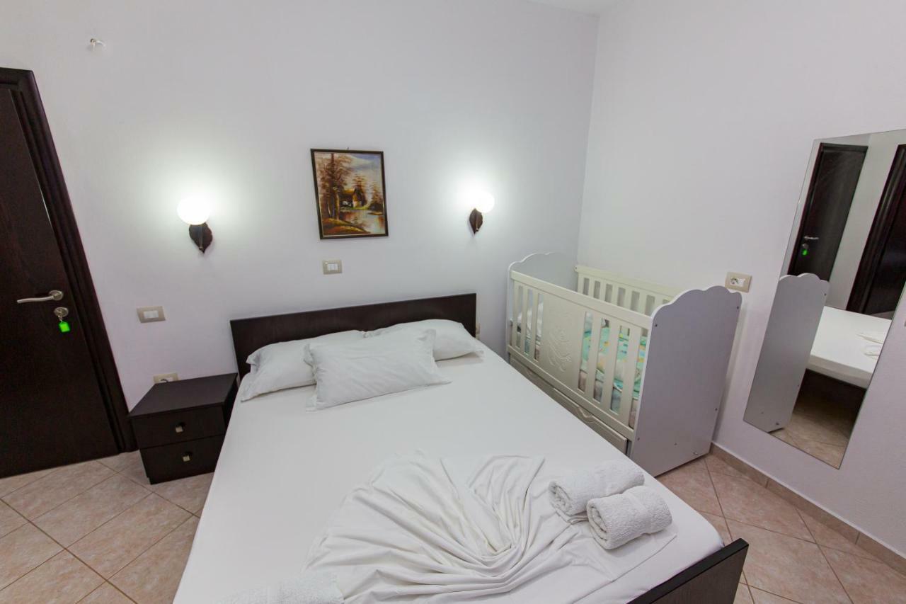 Hotel Mariksel Ksamil Ngoại thất bức ảnh