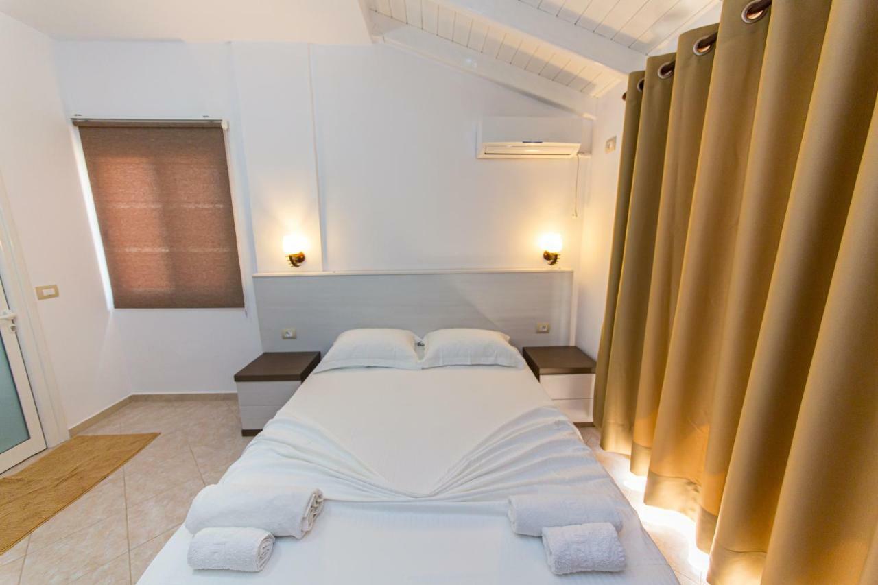 Hotel Mariksel Ksamil Ngoại thất bức ảnh