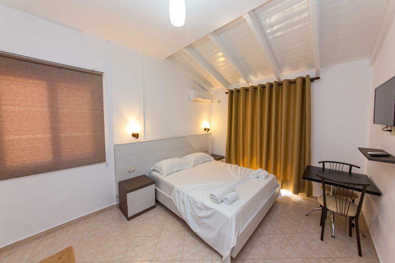Hotel Mariksel Ksamil Ngoại thất bức ảnh