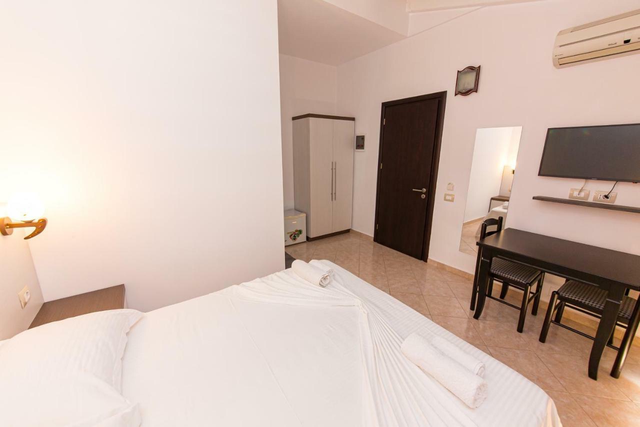 Hotel Mariksel Ksamil Ngoại thất bức ảnh